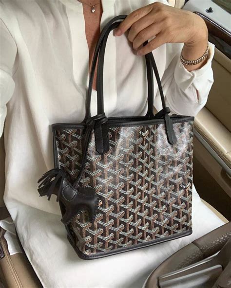 cost of goyard artois mm bag|Goyard anjou mini price.